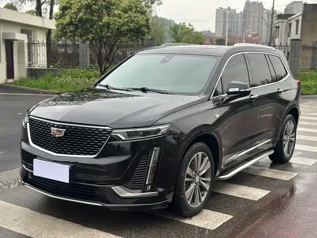 CADILLAC XT6