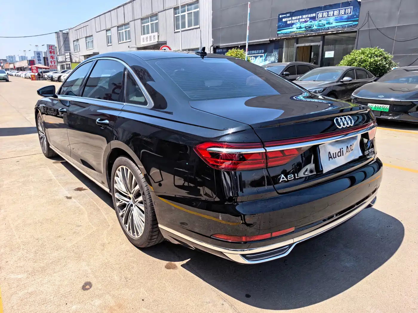 Audi A8 2022 A8L 55 TFSI quattro Luxury Collector's Edition фото 3