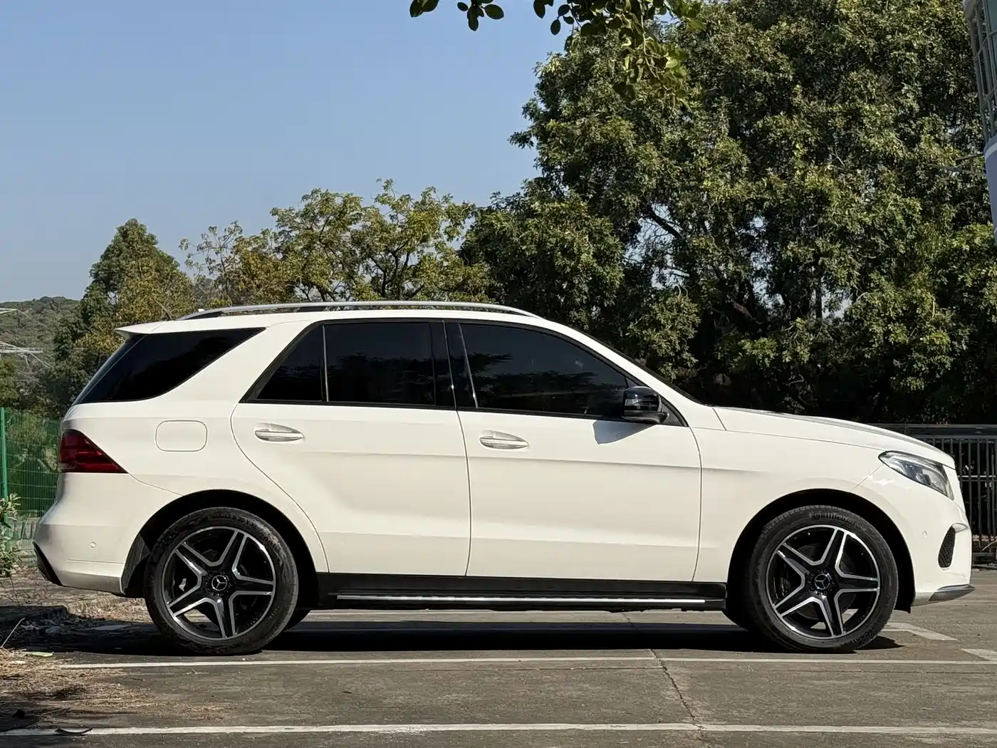 Mercedes-Benz GLE AMG 2017 AMG GLE 43 4MATIC фото 4
