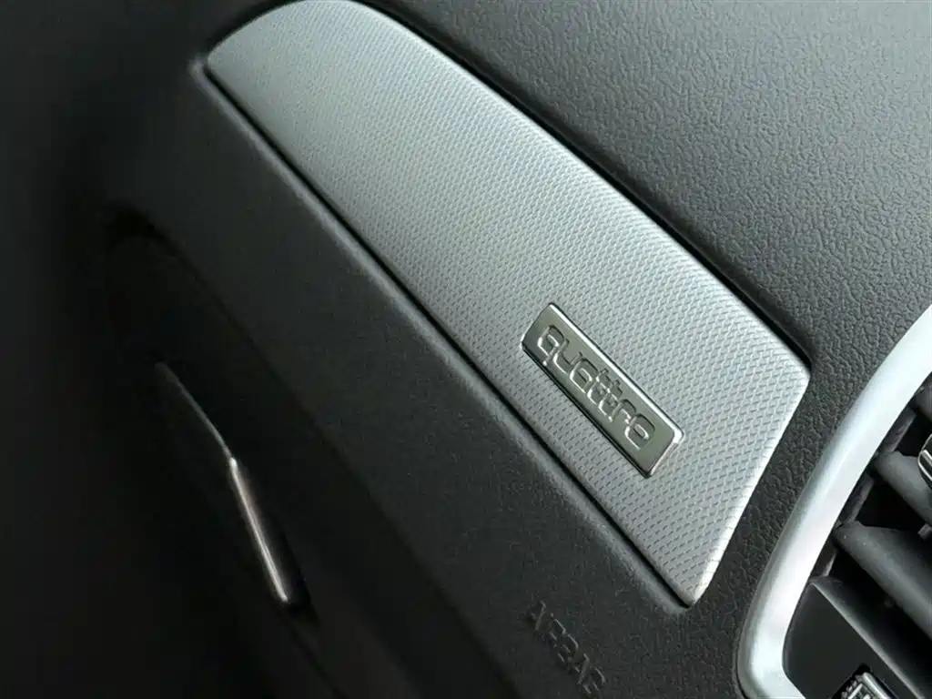 Audi A4L 2015 45 TFSI quattro Individual Sport фото 15