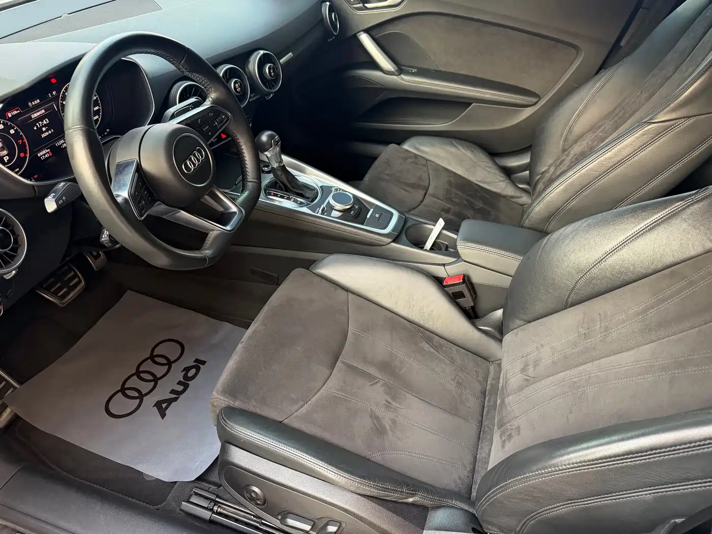 Audi TT 2017 TT Coupe 45 TFSI quattro фото 8