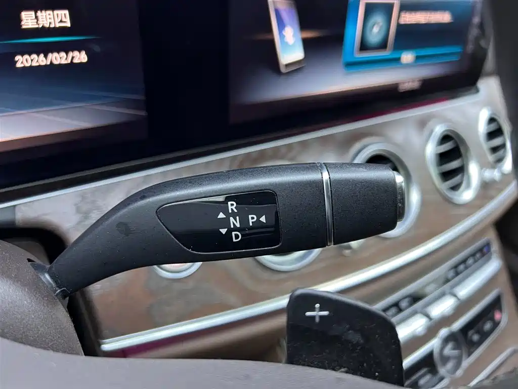 Mercedes-Benz E-Class 2020 E 300 L Luxury Model фото 27