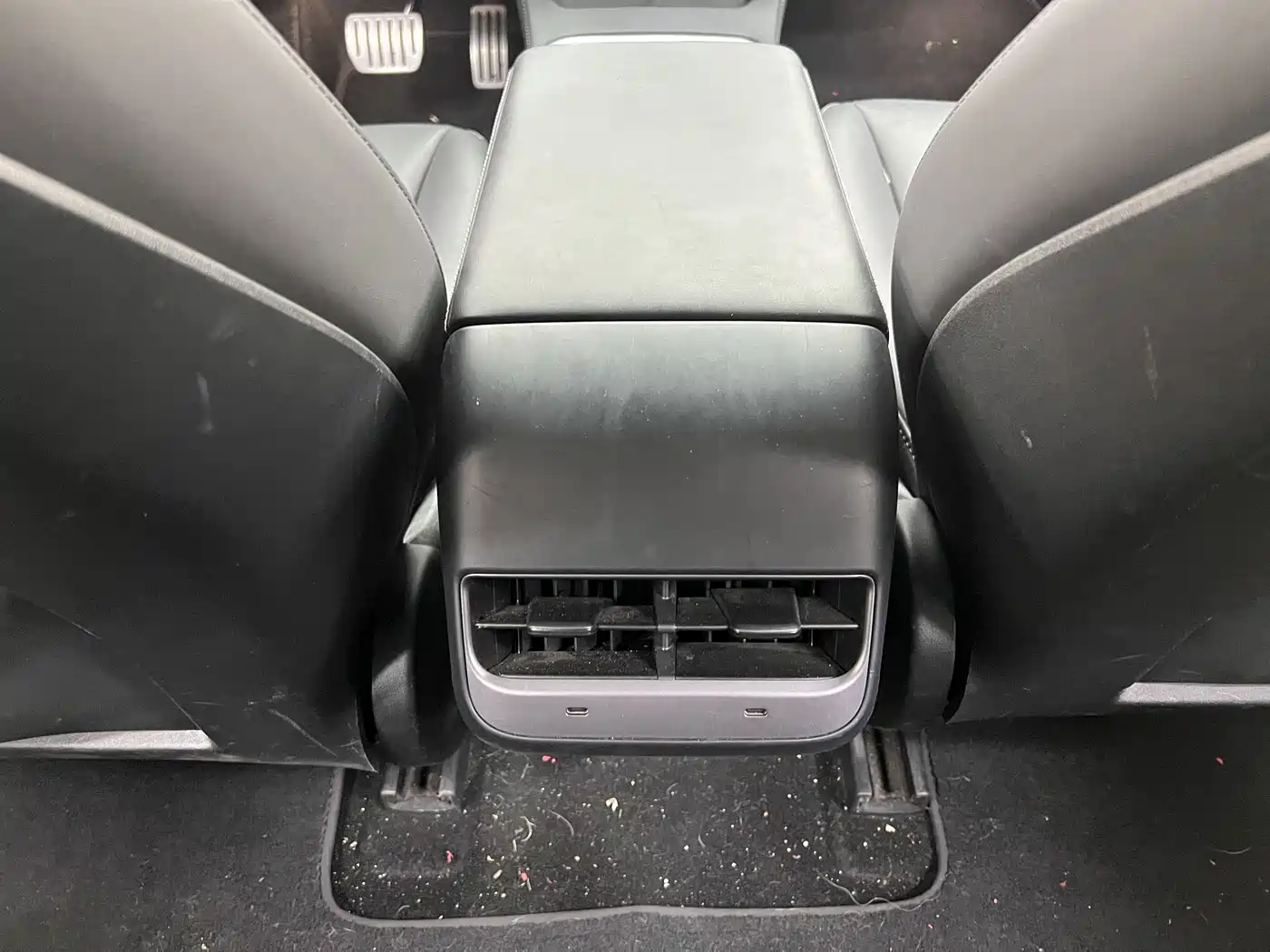 Фото 21 - Tesla Model 3