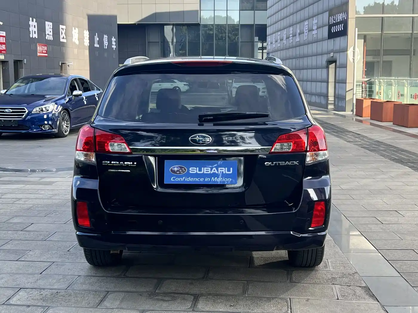 Subaru Outback 2014 2.5i Elegance Sport Edition фото 9
