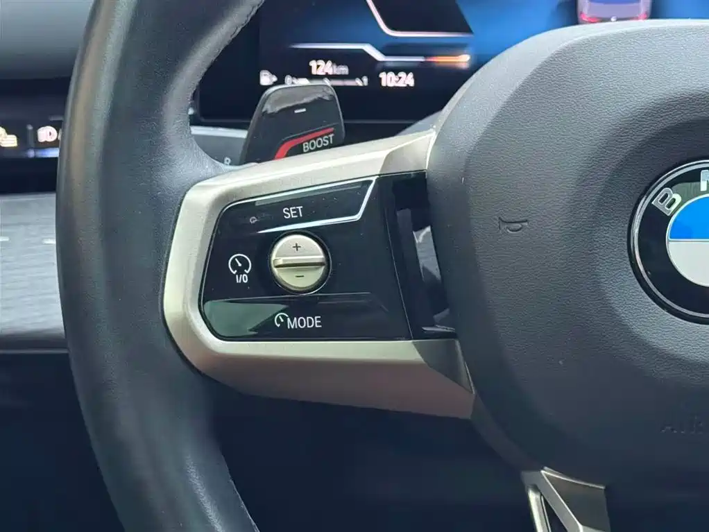 BMW 5 Series 2024 530Li Premium M Sport Package фото 15