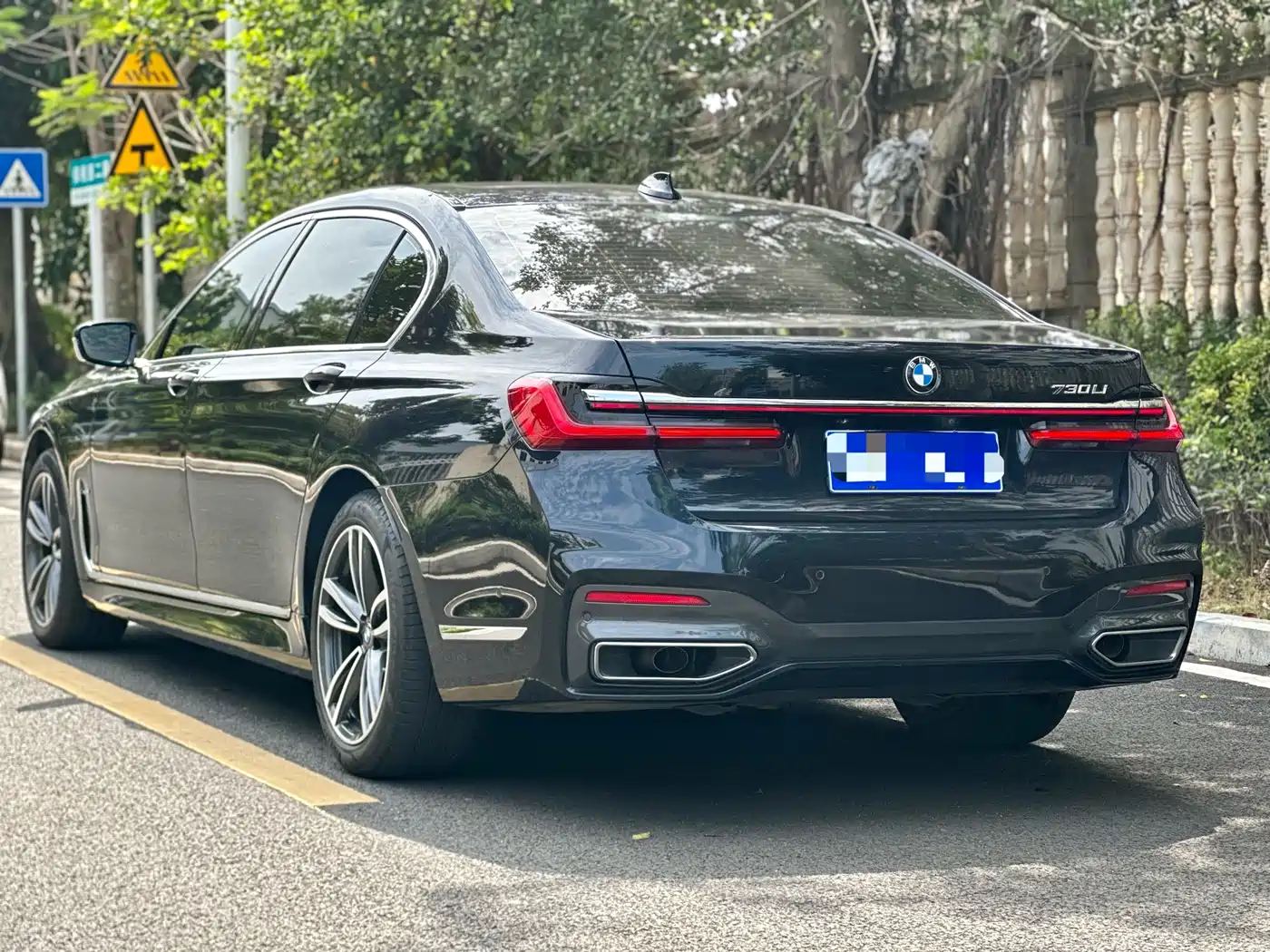 BMW 7 Series 2019 730Li M Sport Package фото 10