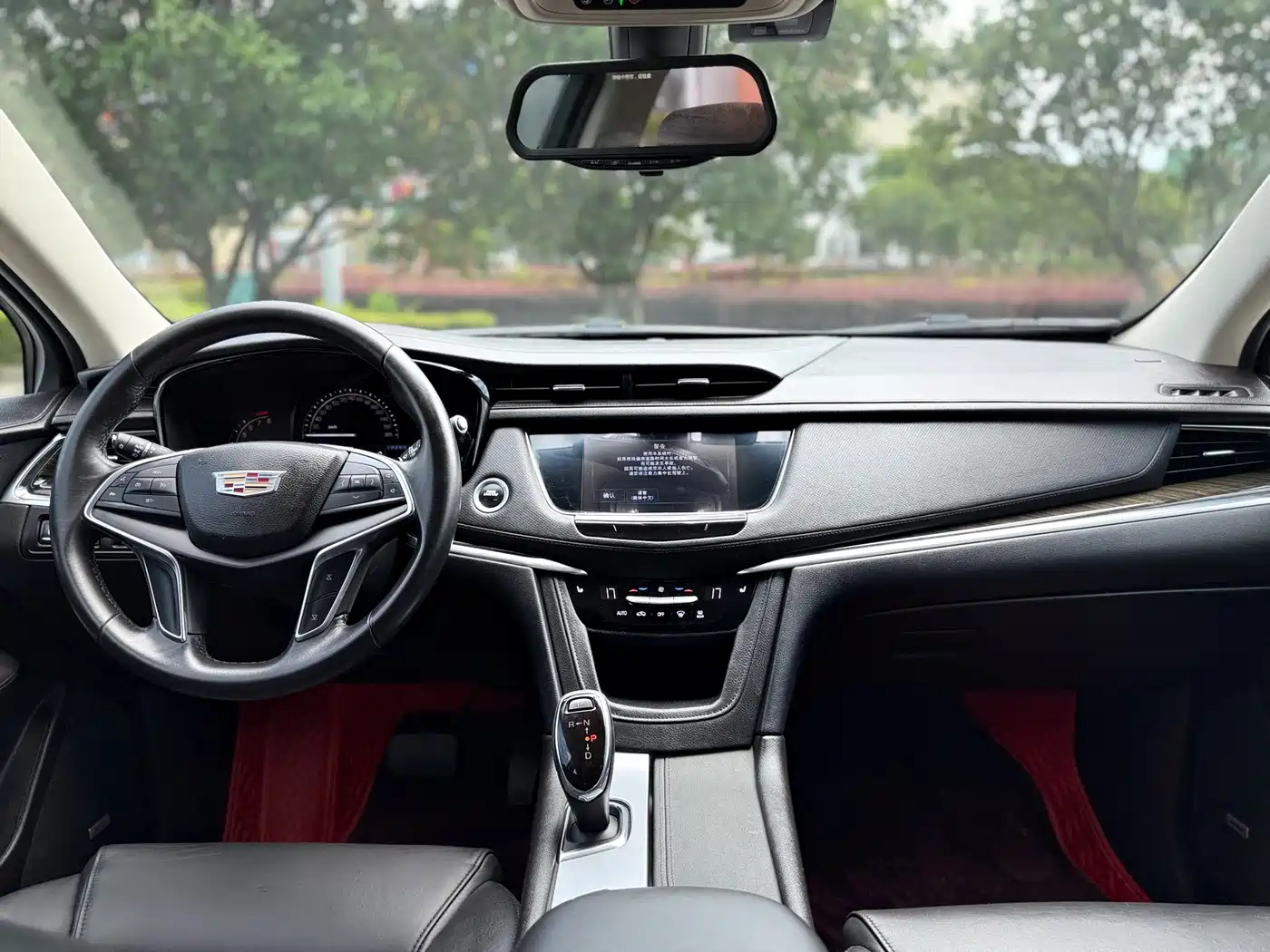 Cadillac XT5 2017 2016 25T Luxury Model
