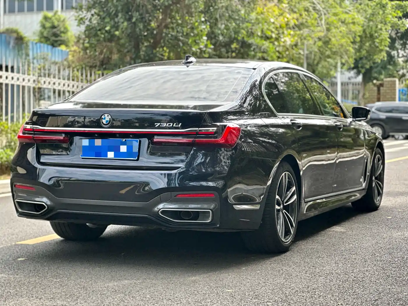 BMW 7 Series 2019 730Li M Sport Package фото 8