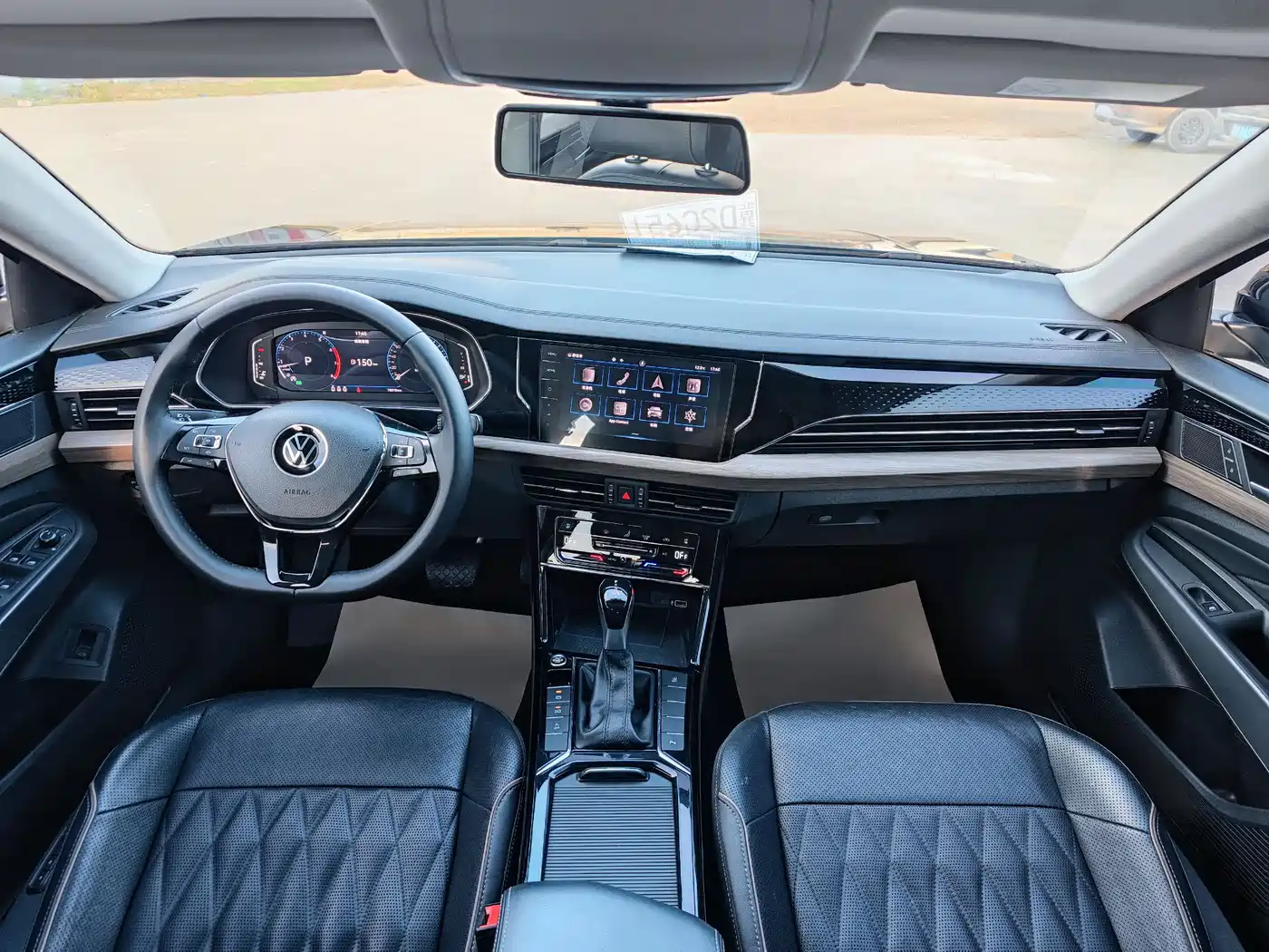 Volkswagen Passat 2021 Model 330TSI Luxury Edition фото 12