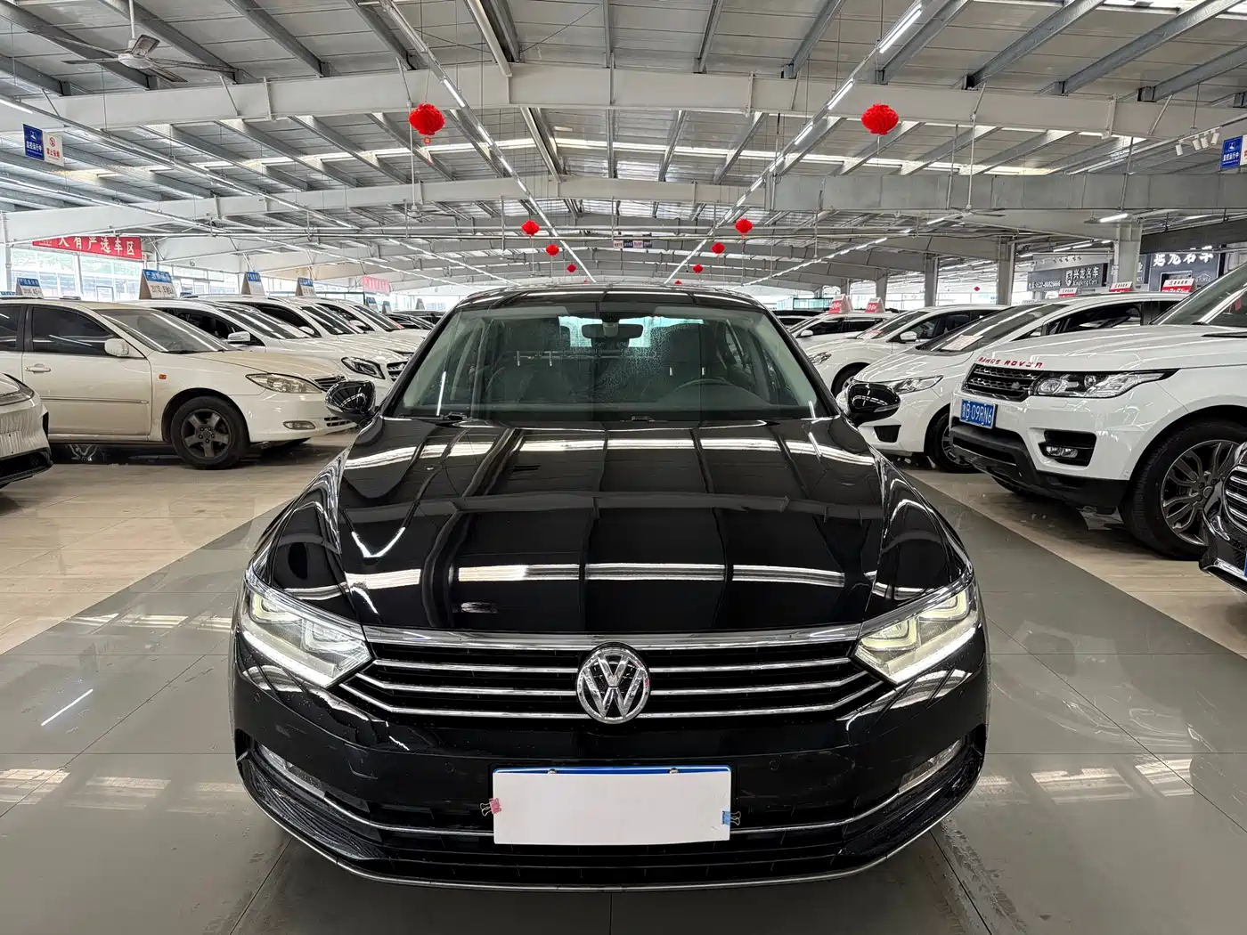 Volkswagen Magotan 2018 Facelift 330TSI DSG Luxury фото 2