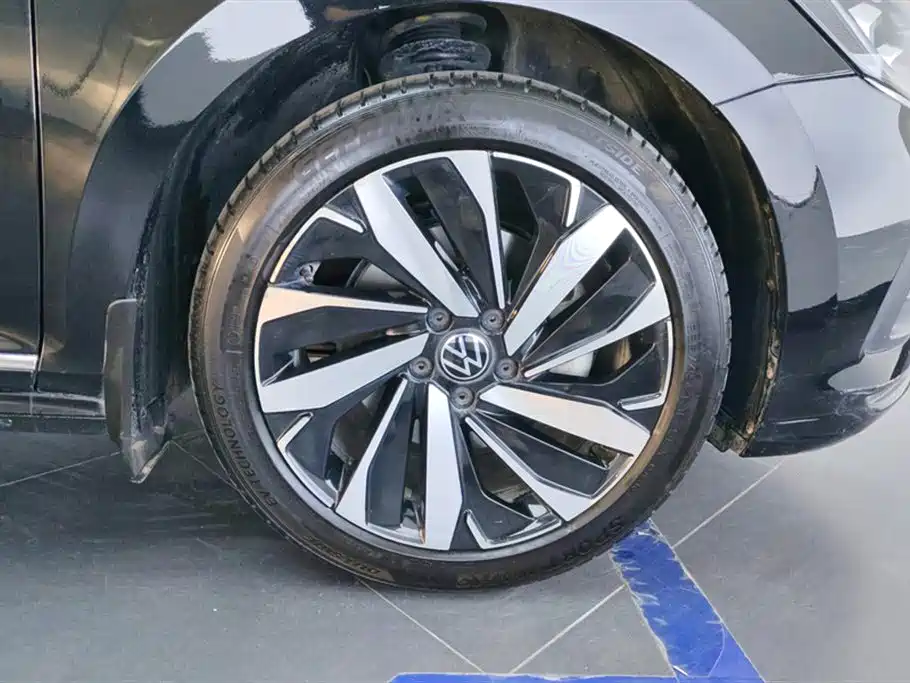 Volkswagen Passat 2024 330TSI Elite Edition фото 6