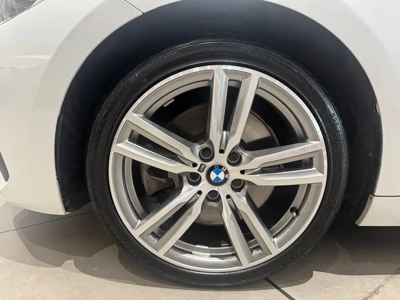 BMW 1 Series 2019 120i Leading M Sport Package фото 14