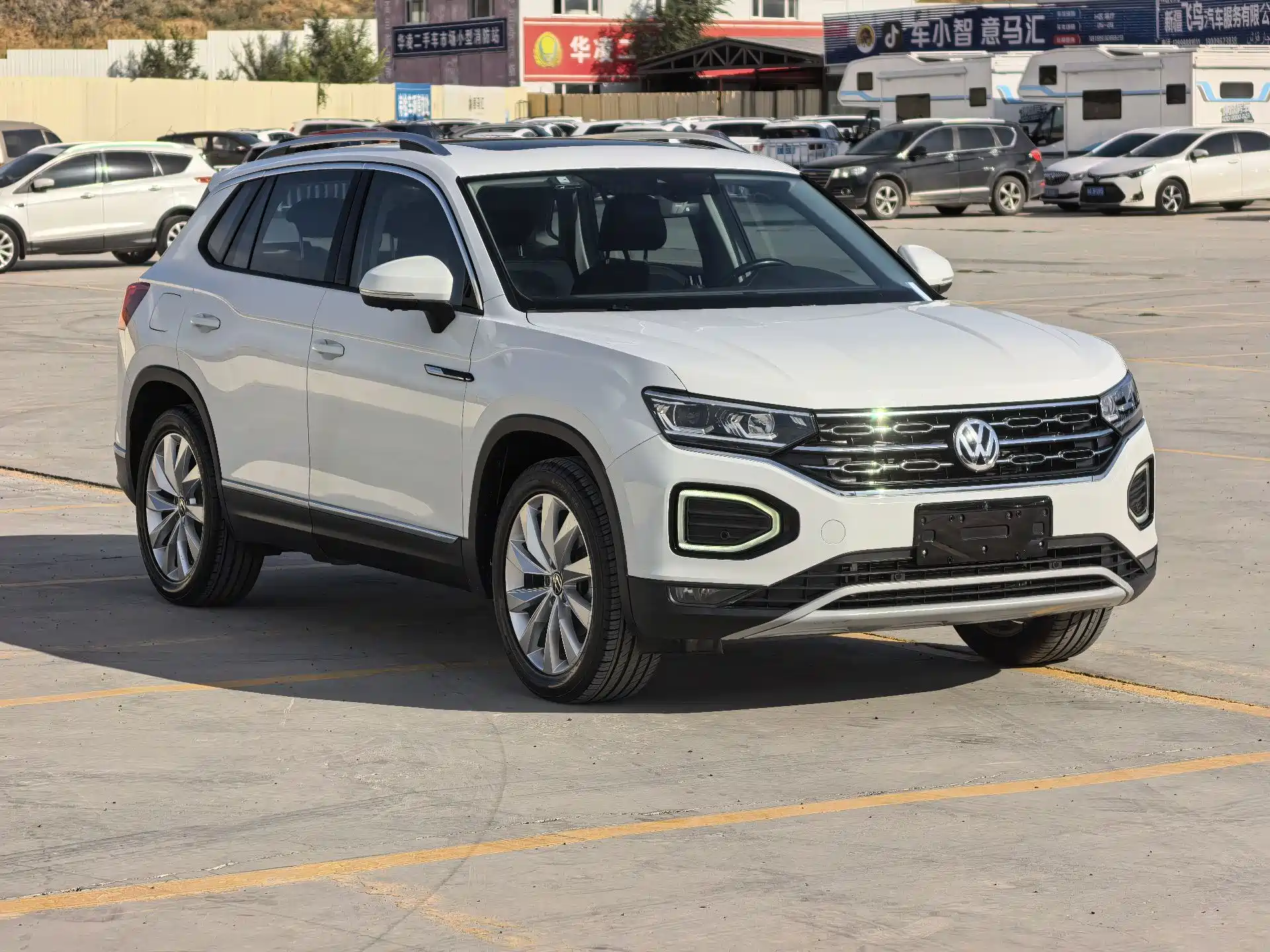 صورة 3 - Volkswagen Tayron