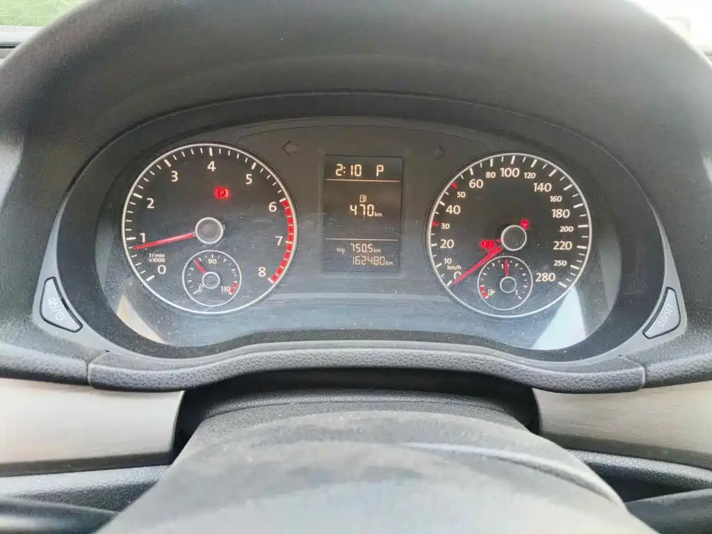 صورة 4 - Volkswagen Passat