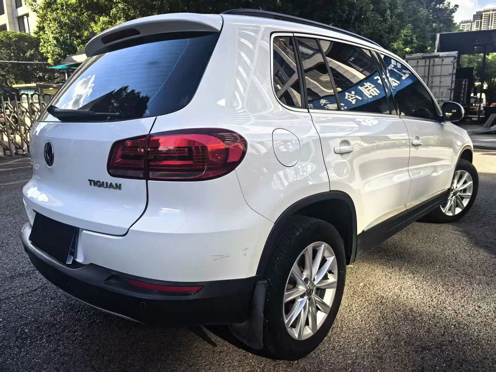 Фото 24 - Volkswagen Tiguan