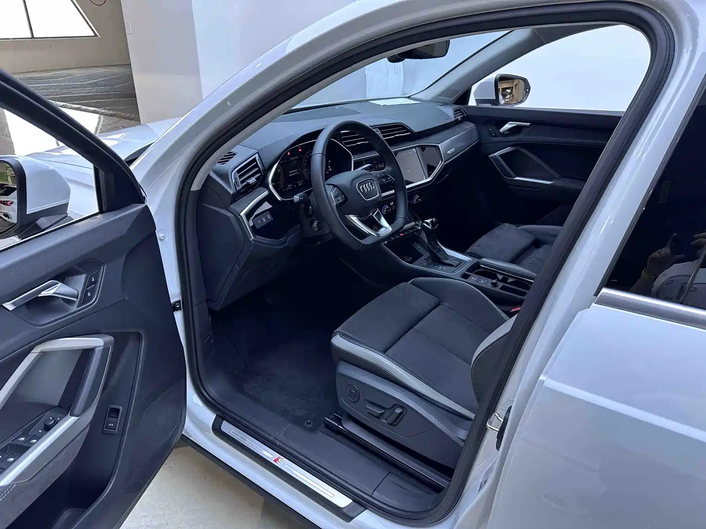 Audi Q3 2023 35 TFSI Fashion Dynamic (1.4T) фото 7
