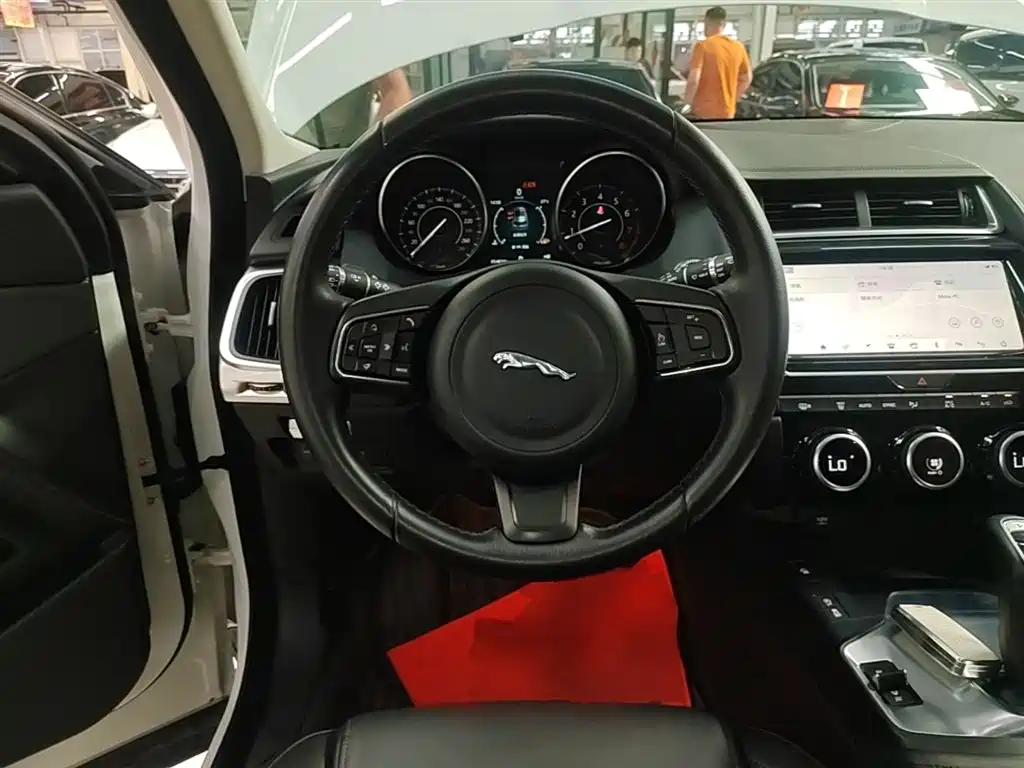 JAGUAR E-PACE