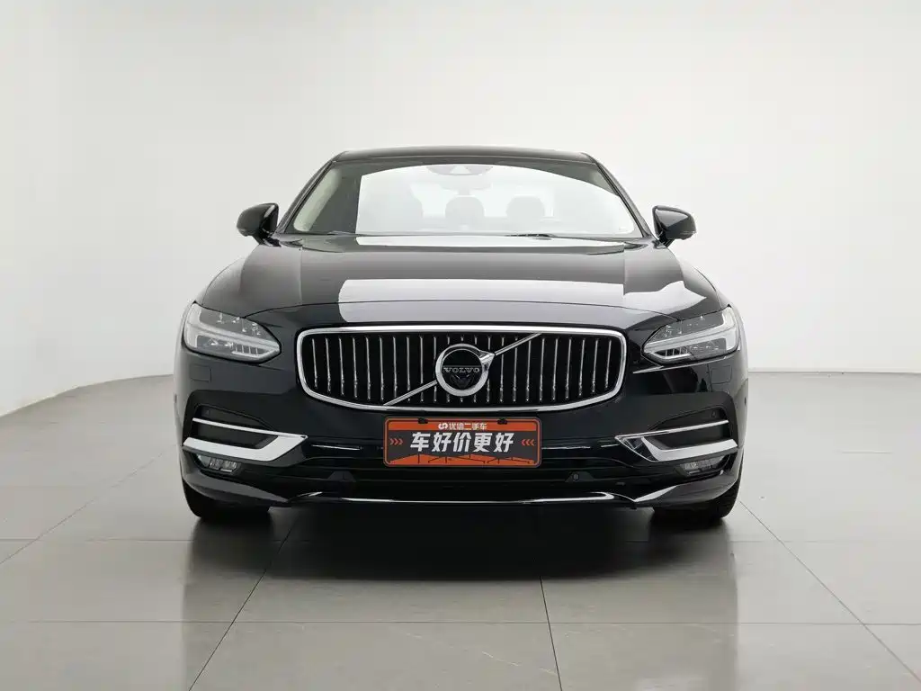 صورة 3 - Volvo S90
