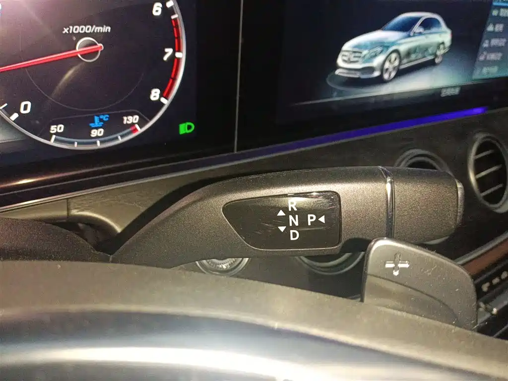 Mercedes-Benz E-Class 2016 E 200 L Sport Type фото 10
