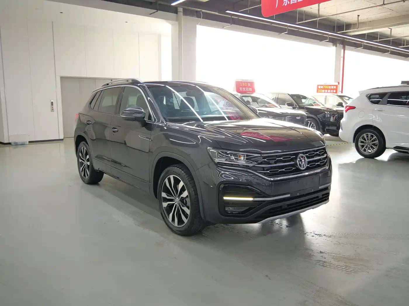 Volkswagen Tayron 2020 380TSI 4WD R-Line Smart Edition фото 3