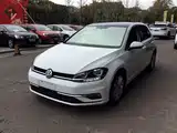 Фото 1 - Volkswagen Golf
