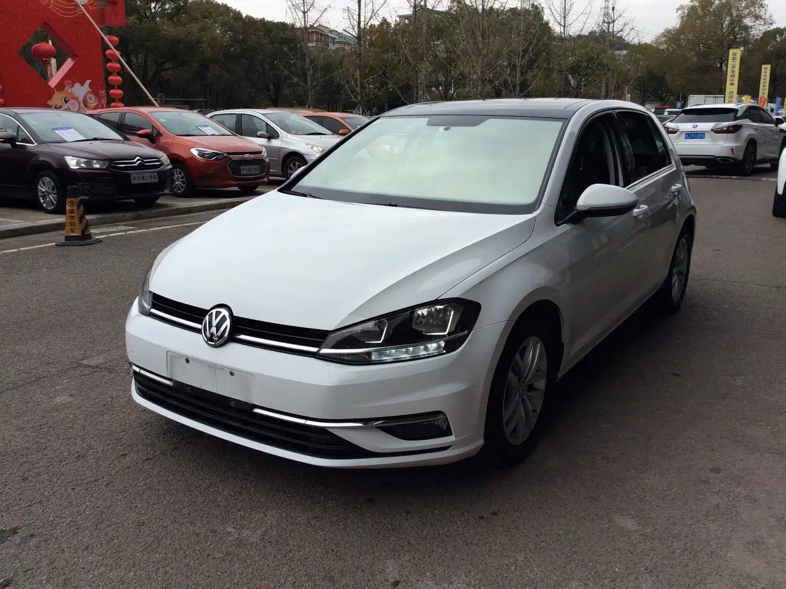 Фото 1 - Volkswagen Golf