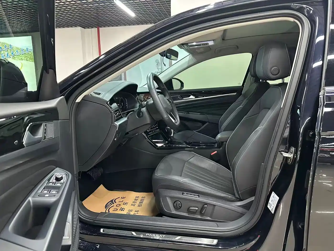 Volkswagen Passat 2024 380TSI Elite Edition фото 5
