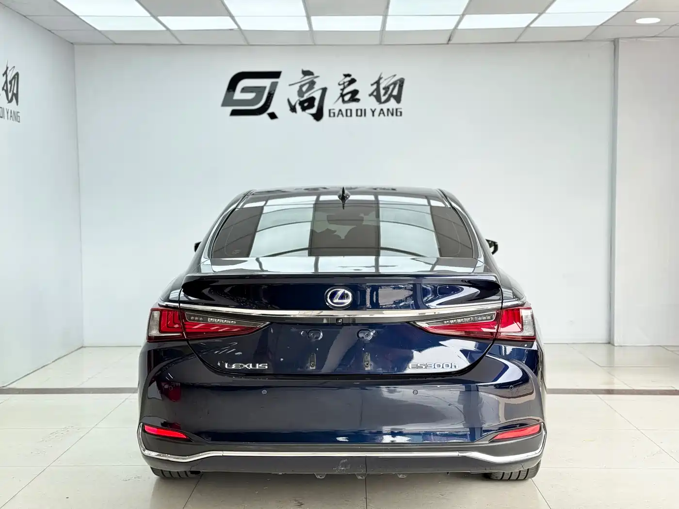 Lexus ES 2022 300h Ultimate Edition фото 27
