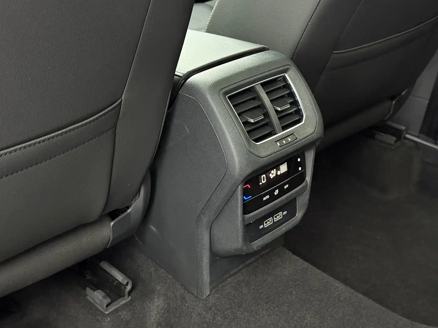 Volkswagen Tayron 2021 280TSI 2WD Luxury Smart Connect фото 14