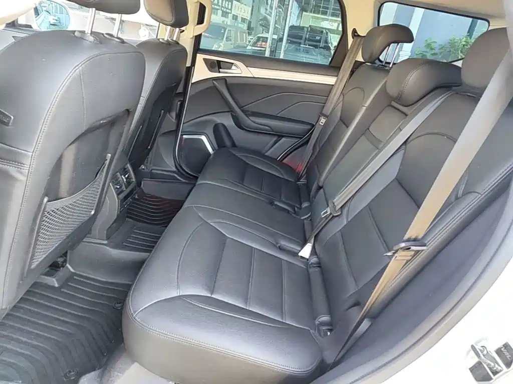 Фото 17 - Haval H7