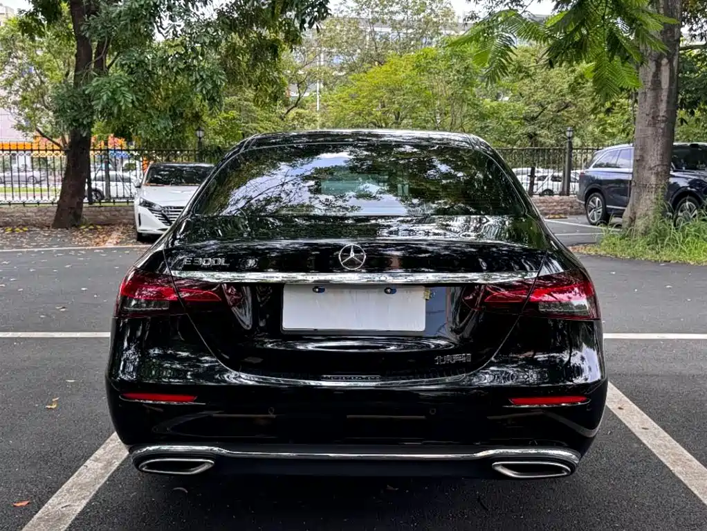 Mercedes-Benz E-Class 2022 Second Facelift E 300 L Fashion фото 10