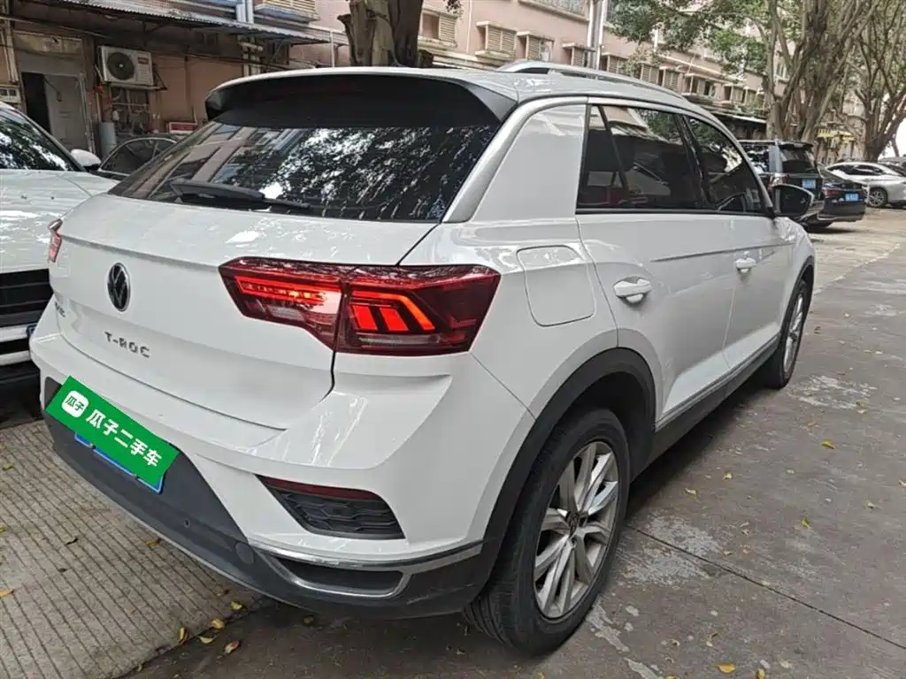 VOLKSWAGEN T-ROC EXPLORING SONGS
