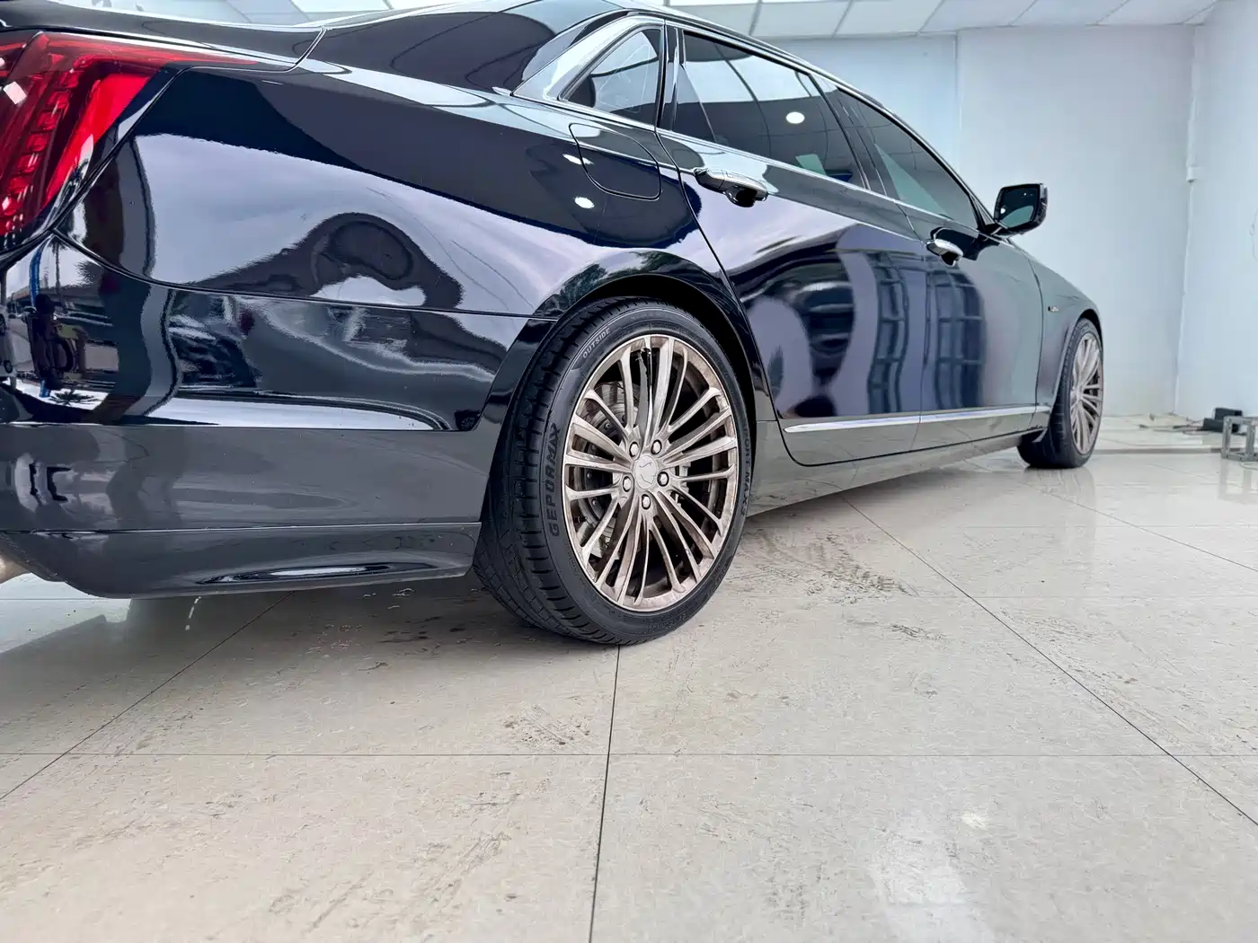 Cadillac CT6 2019 28T Luxury Model фото 20