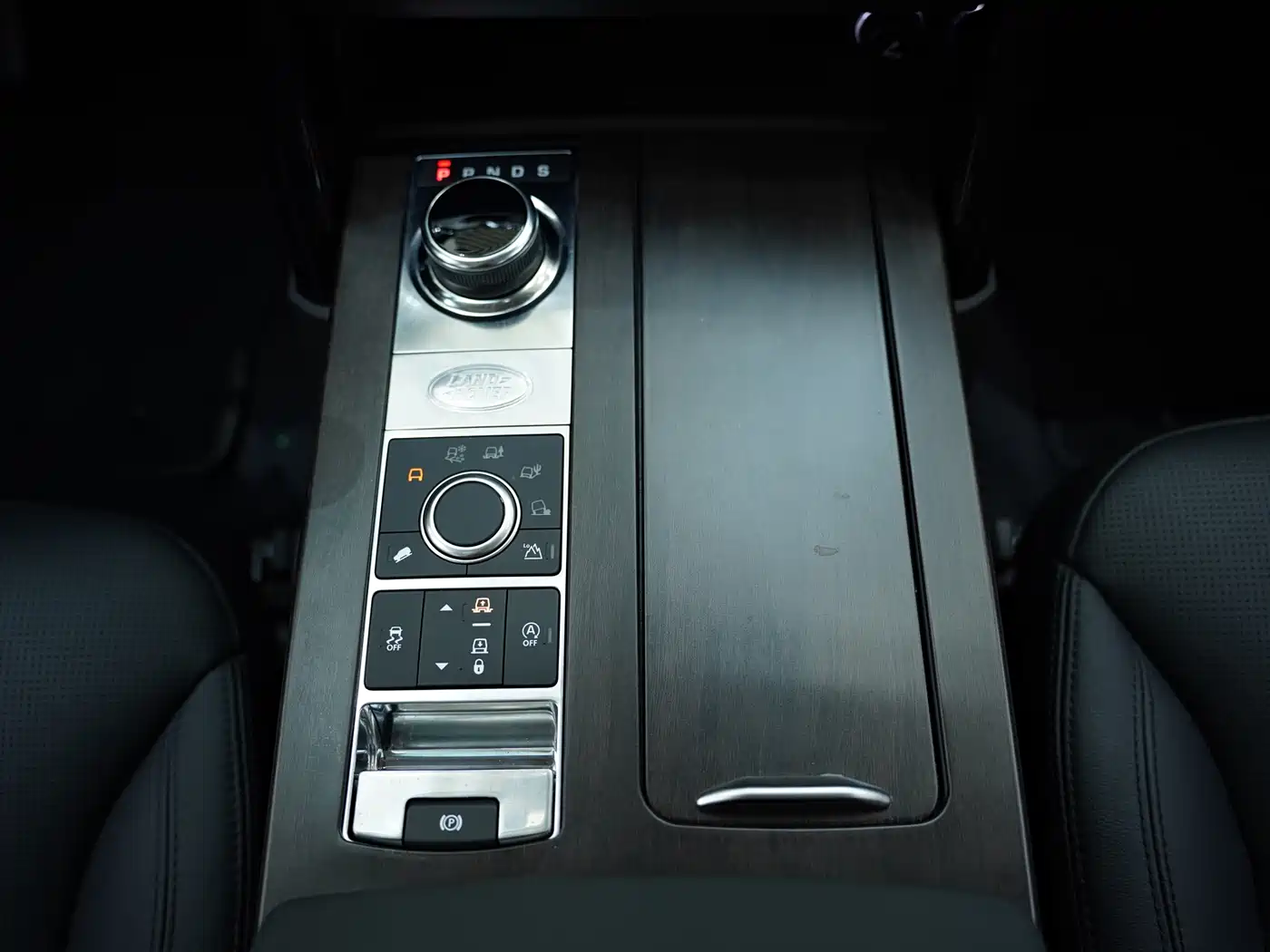 Land Rover Discovery 2019 3.0 SC V6 SE фото 9