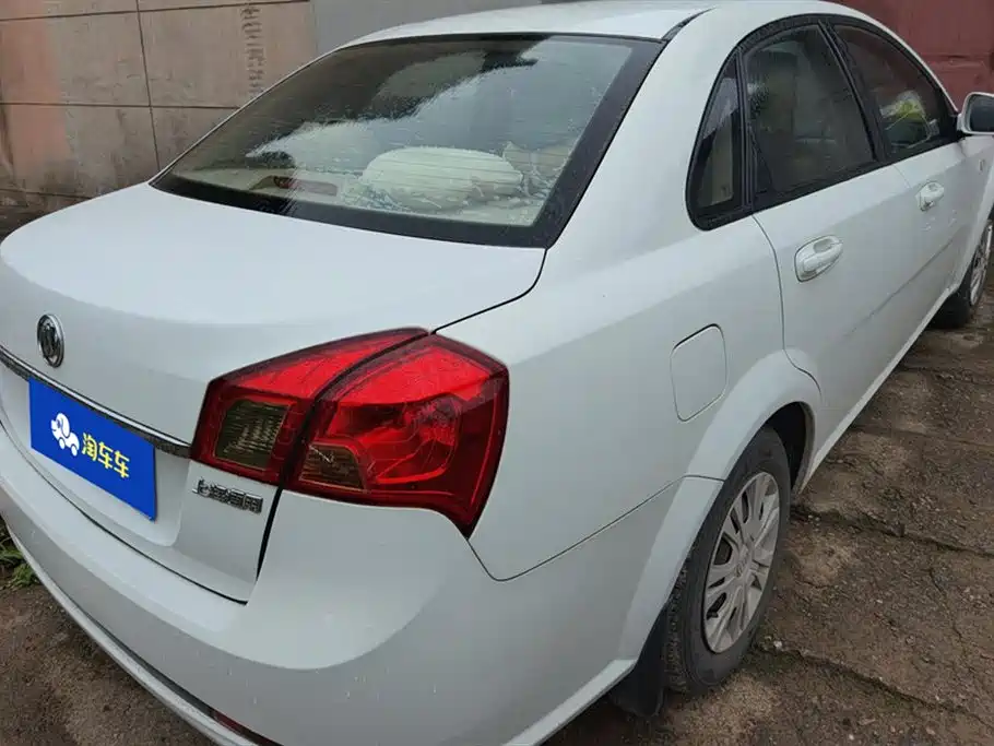 Buick Excelle 2013 1.5L Manual Classic Edition фото 3