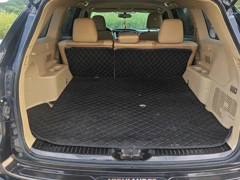 Photo 4 - Toyota Highlander