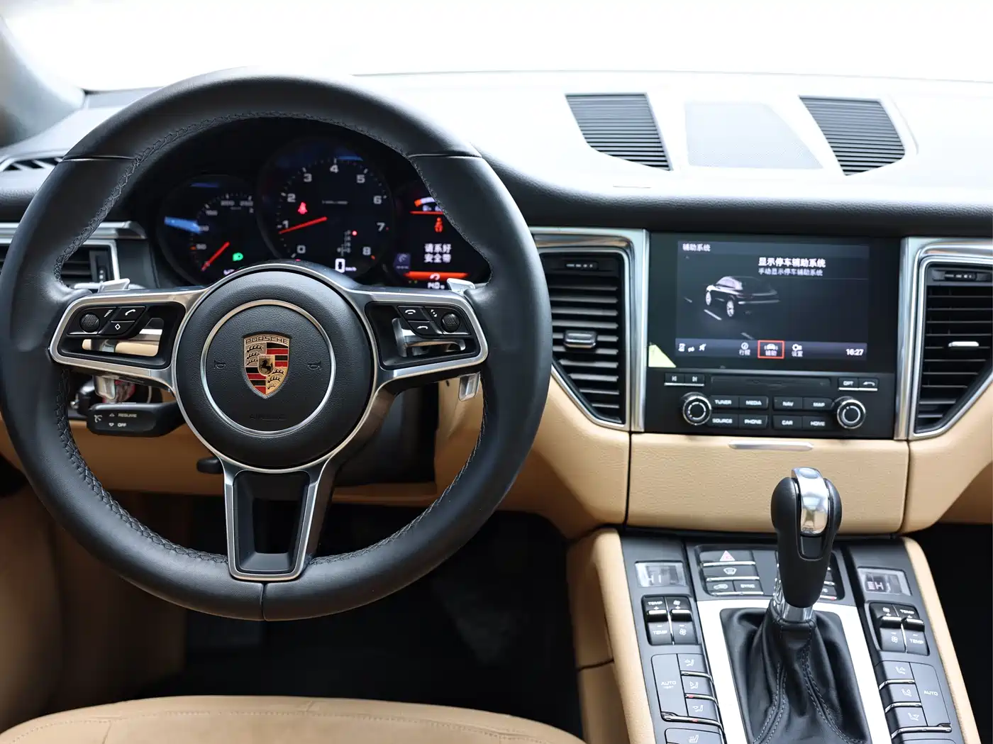 Porsche Macan 2017 Macan 2.0T фото 10