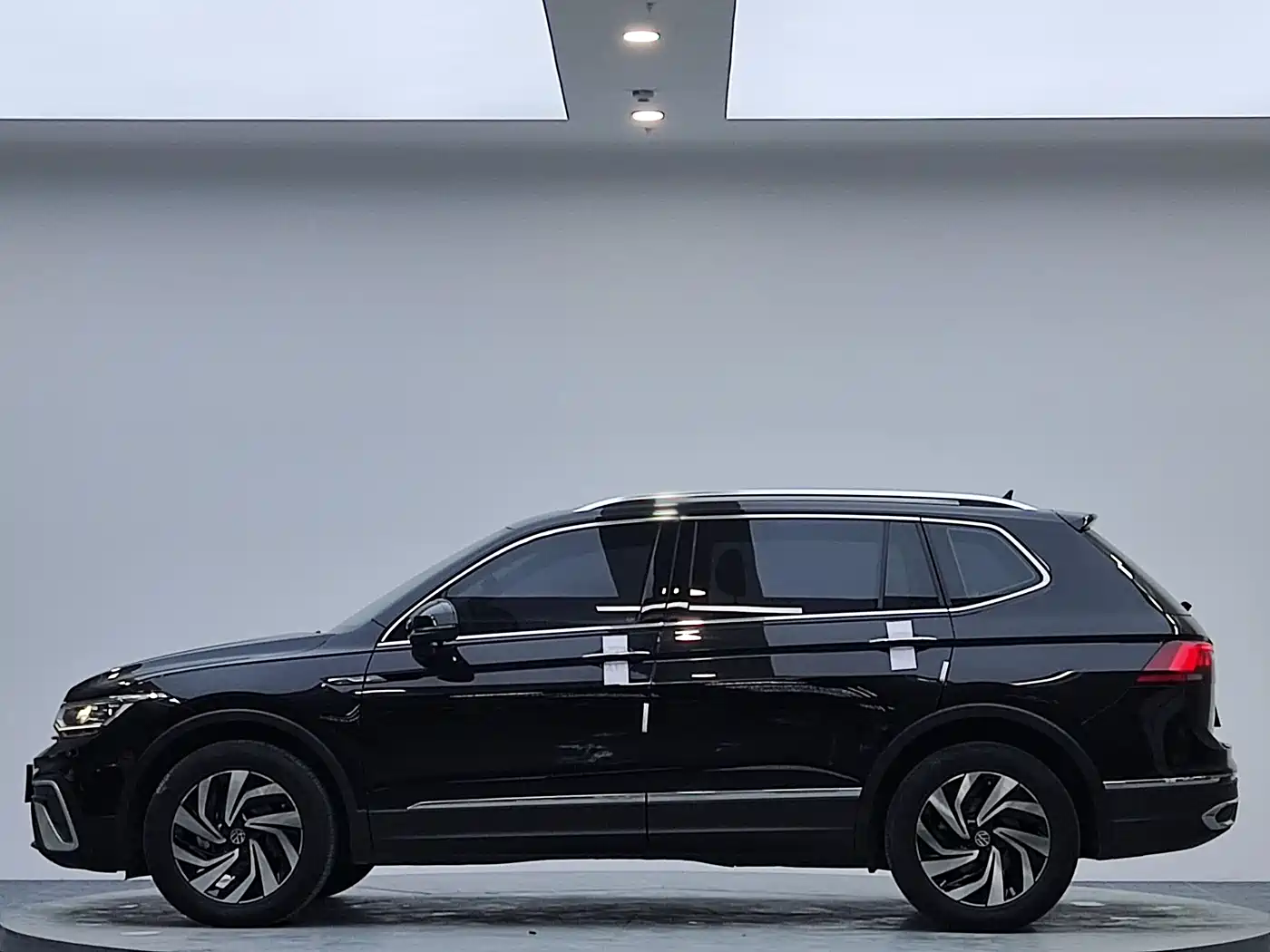 Volkswagen Tiguan L 2023 280TSI 2WD Trend Limited Edition фото 4