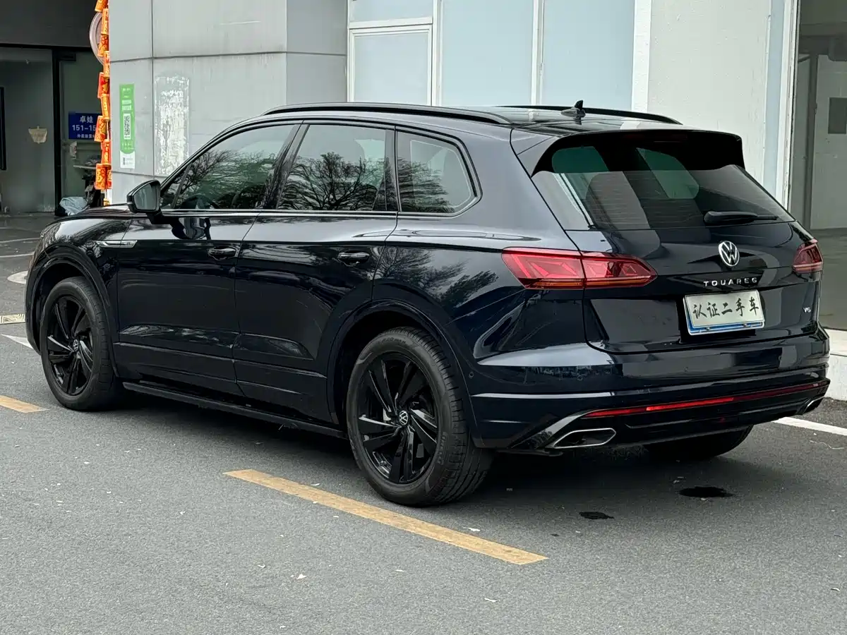 Volkswagen Touareg 2022 3.0TSI Rui Xiang Edition Gloss Black Sport Package фото 25