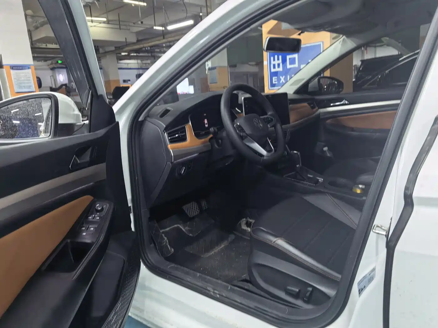 Volkswagen Bora 2023 200TSI DSG Yuexing PRO Edition фото 2