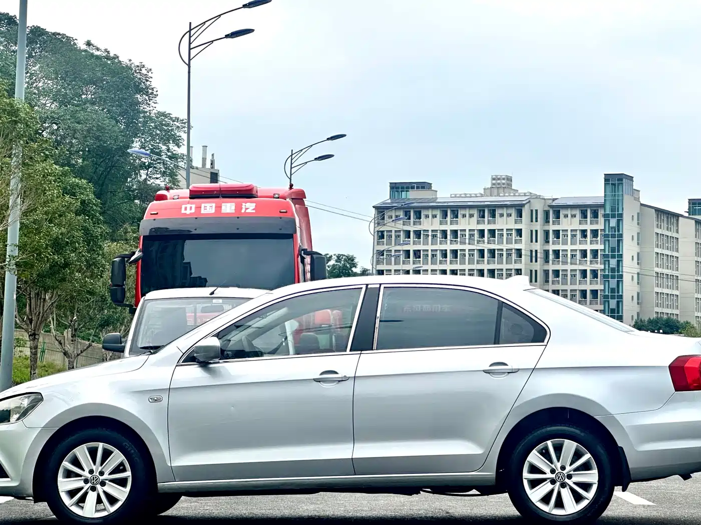 Volkswagen Jetta 2015 1.6L Automatic Luxury фото 10