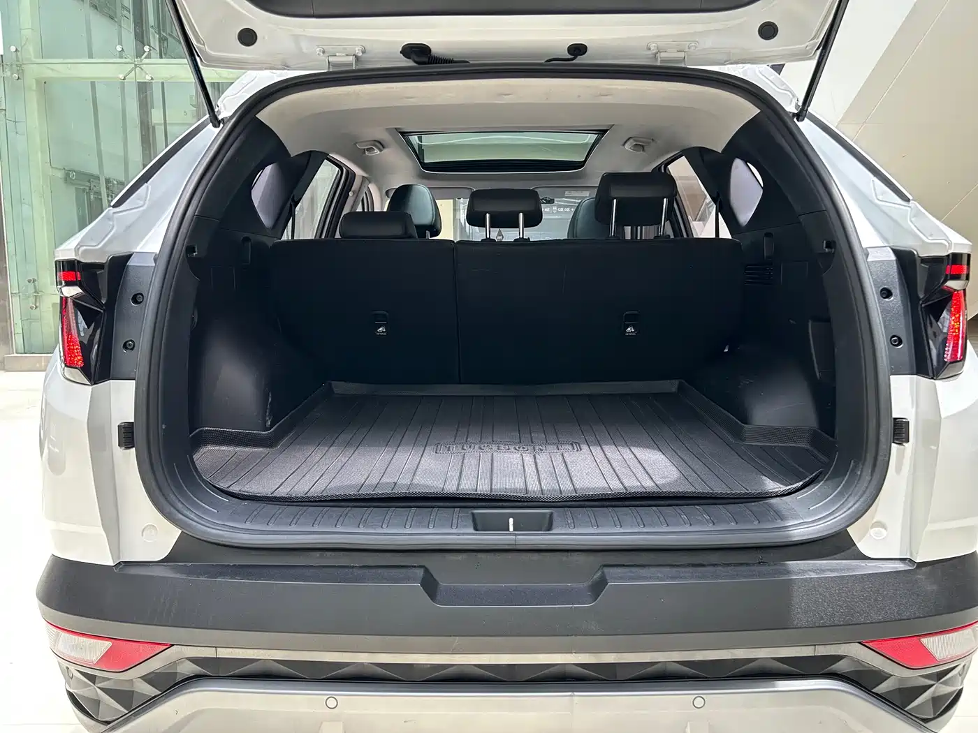 Hyundai Tucson 2023 Tucson L 1.5T Automatic 2WD DLX Luxury Edition фото 17