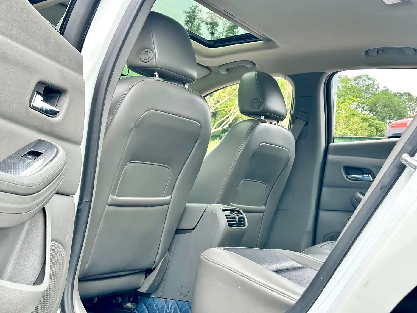 Chevrolet Malibu 2014 2.0L Automatic Luxury фото 35