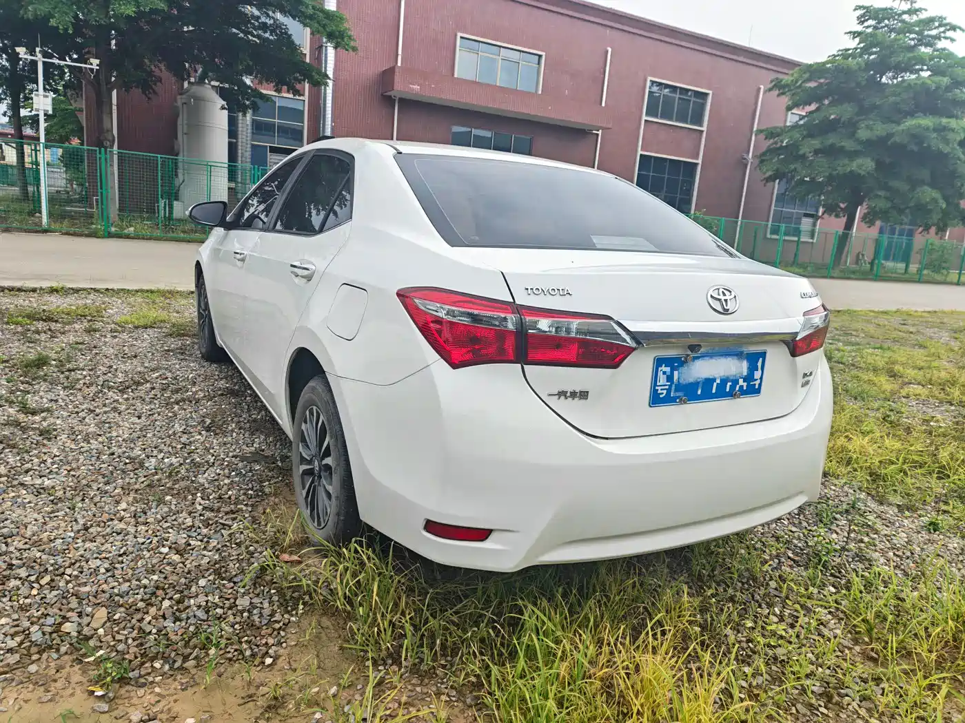 Toyota Corolla 2017 Facelift 1.2T S-CVT GL фото 7