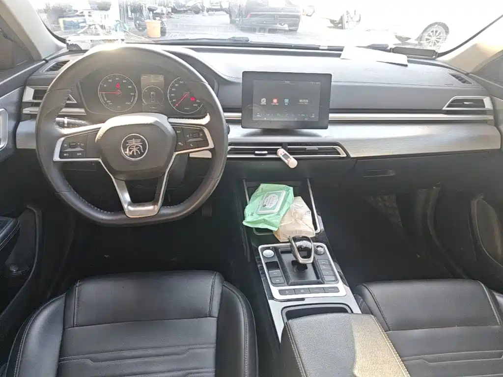 Photo 10 - BYD Qin New Energy