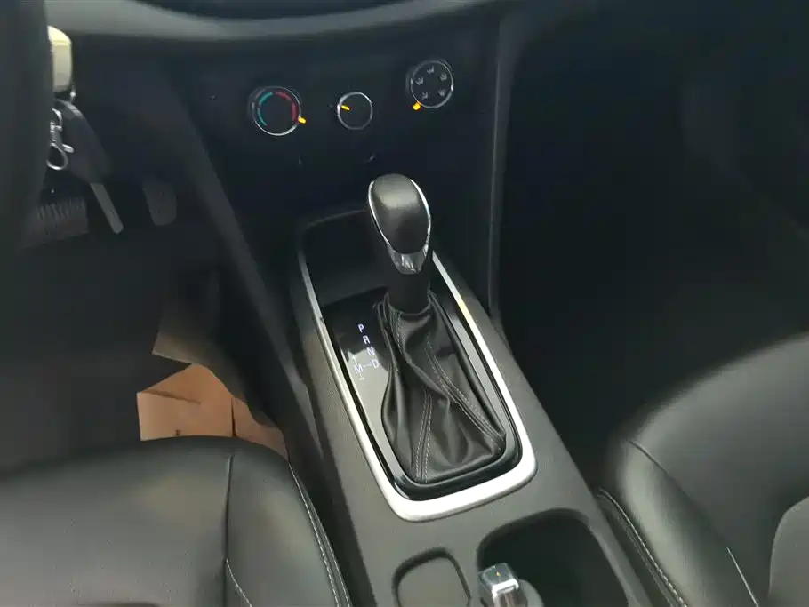 Chevrolet Cavalier 2016 1.5L Automatic Enjoyment Edition фото 16