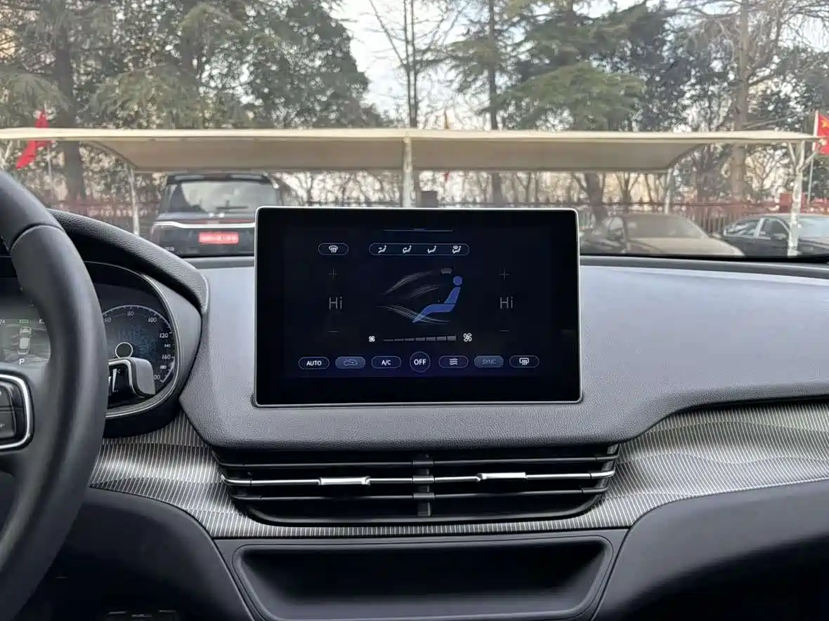 Hongqi E-QM5 2024 560km PLUS фото 9