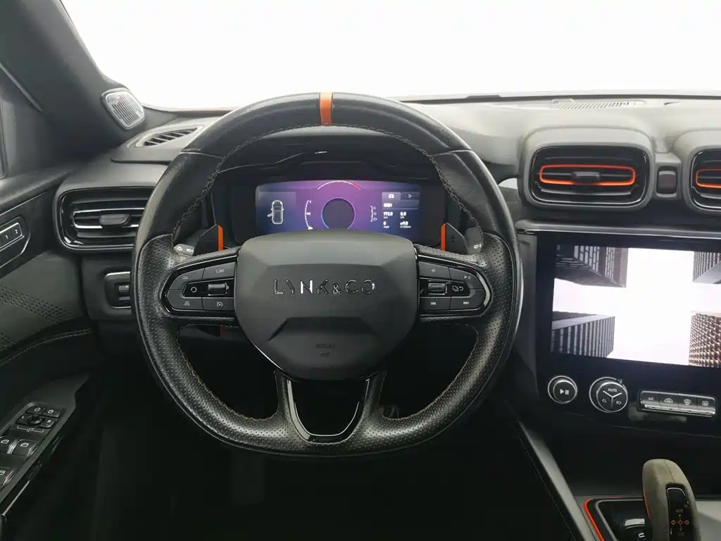 Lynk & Co 02 Hatchback 2021 2.0TD Halo фото 11