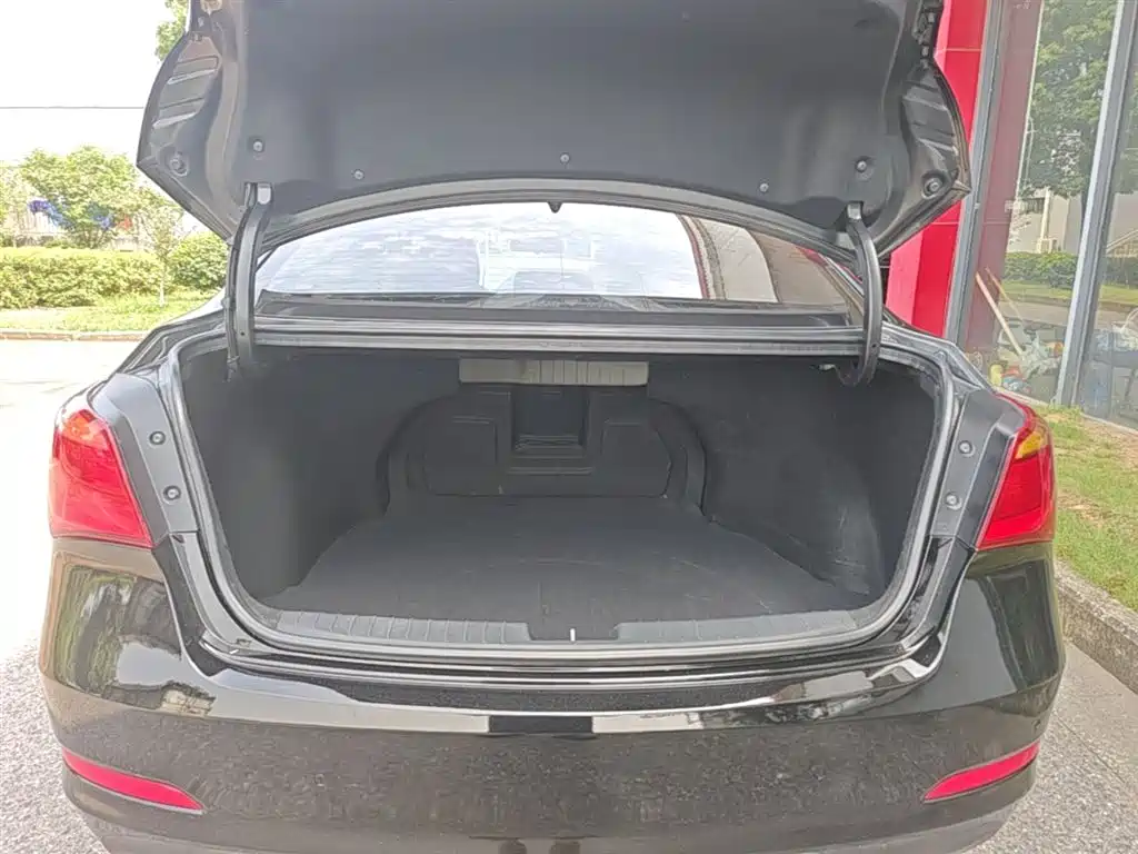 Hyundai Mistra 2014 1.8L Auto Smart GLS фото 19