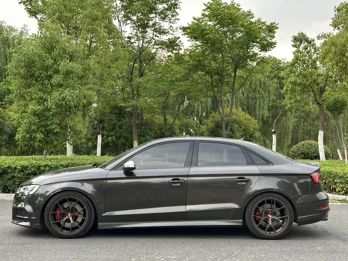 Audi S3 2017 Facelift S3 2.0T Limousine фото 22